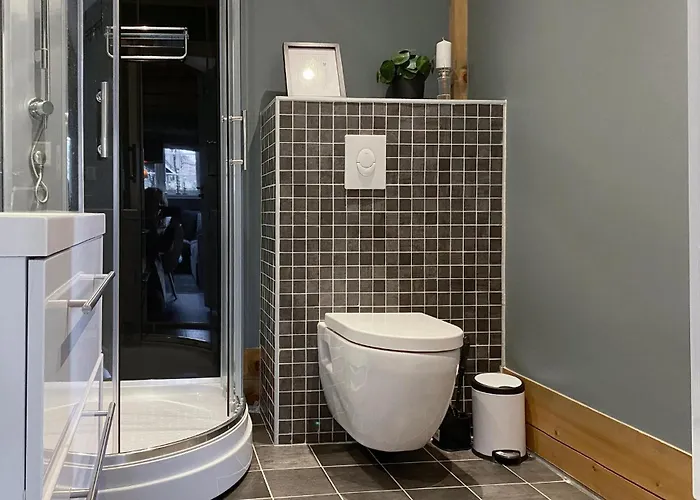 2 Bedroom Cozy In Straumgjerde * Brunstad