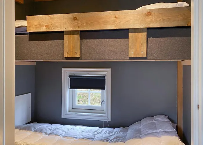 2 Bedroom Cozy In Straumgjerde Nyaraló Brunstad